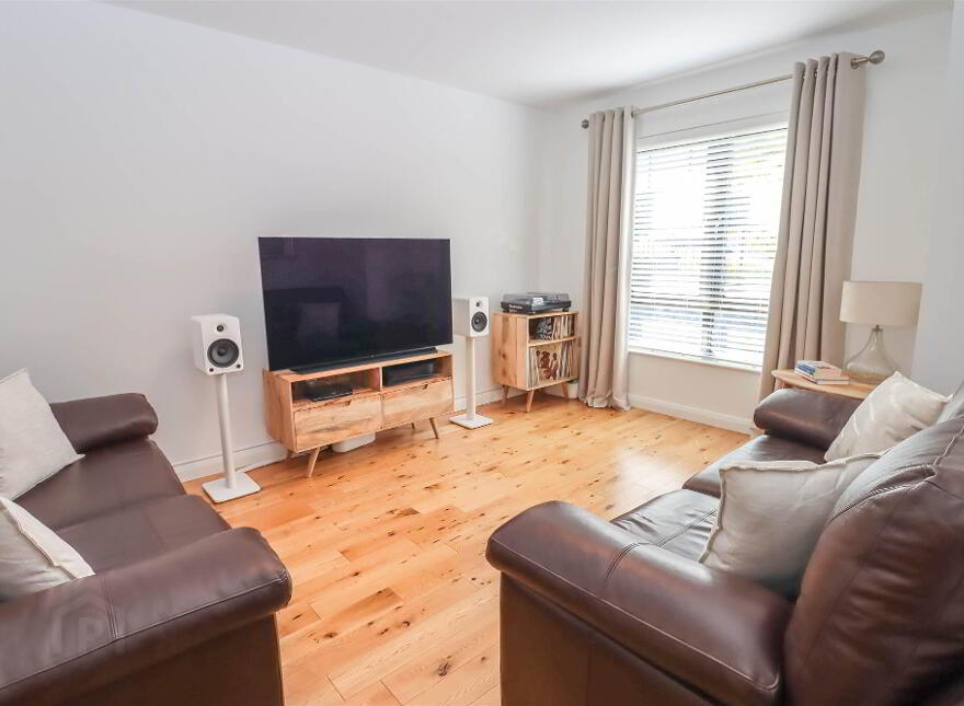 16 Fort Manor, Dundonald, Belfast, BT16 1ZA