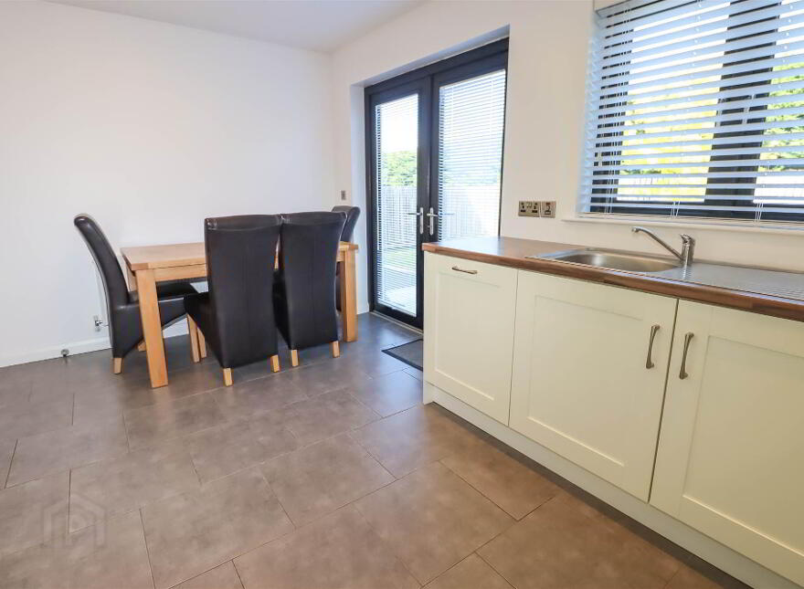 16 Fort Manor, Dundonald, Belfast, BT16 1ZA