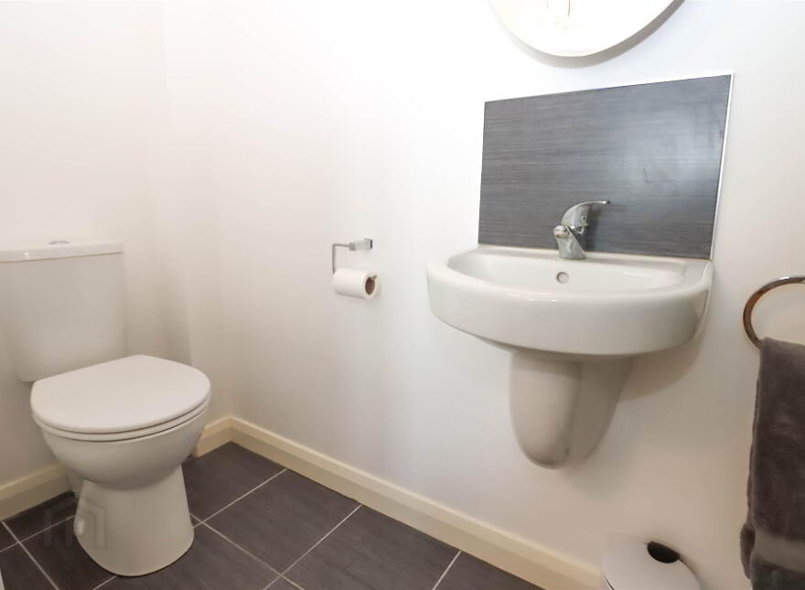 16 Fort Manor, Dundonald, Belfast, BT16 1ZA