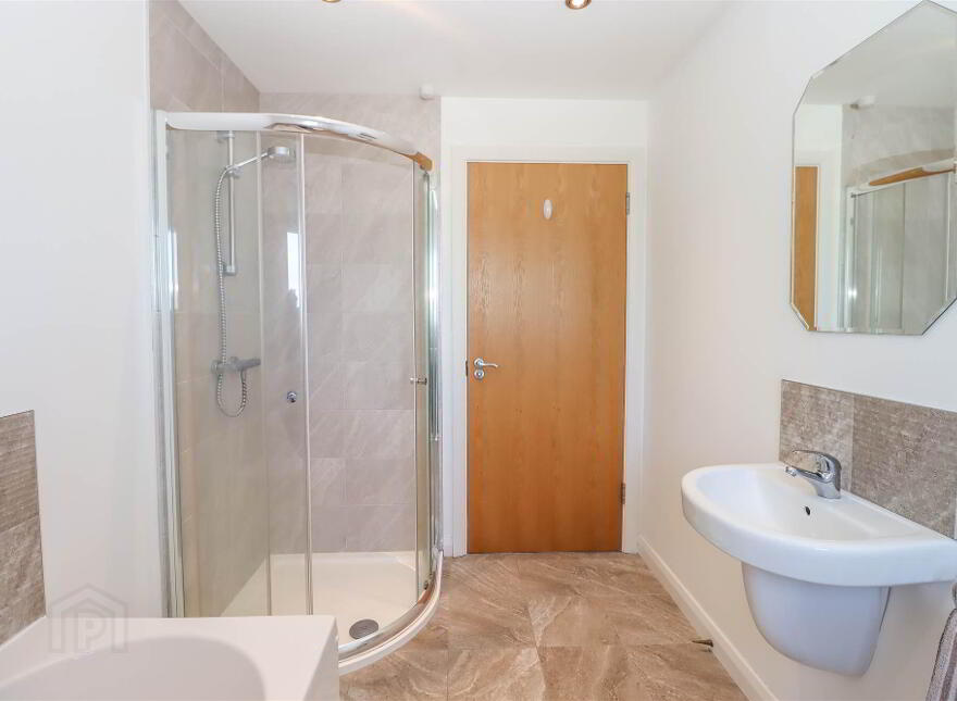 16 Fort Manor, Dundonald, Belfast, BT16 1ZA