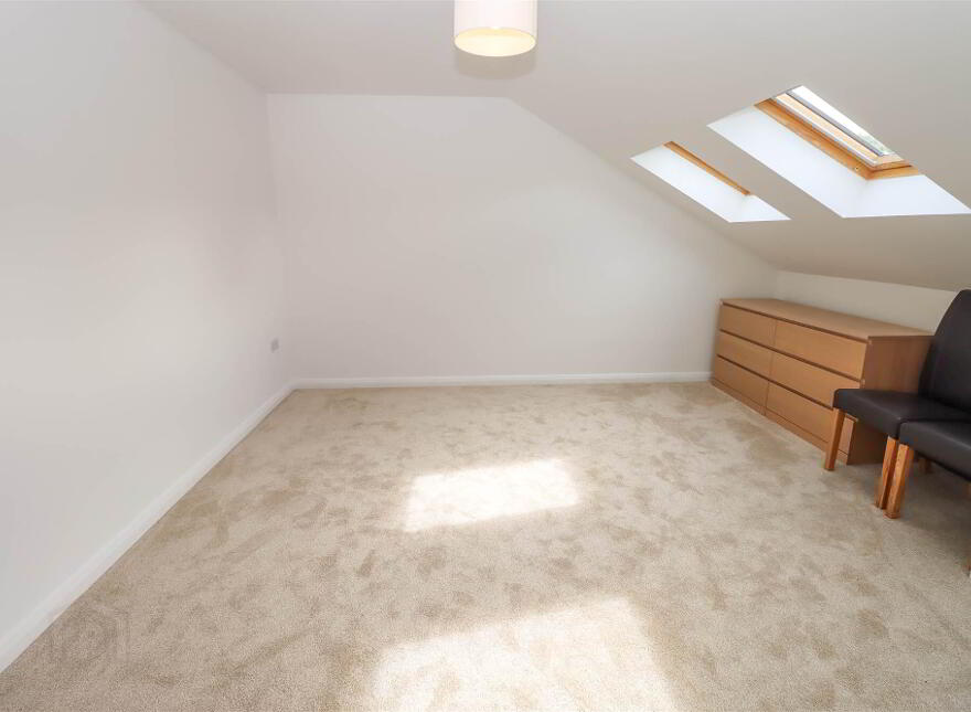 16 Fort Manor, Dundonald, Belfast, BT16 1ZA