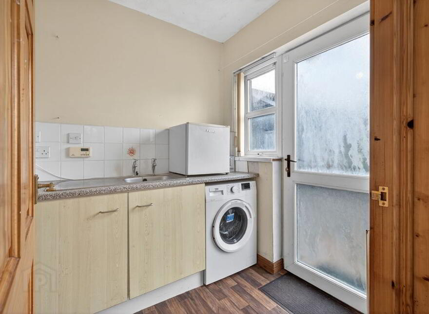 74 Lisnevenagh Road, Ballymena, BT42 2LL