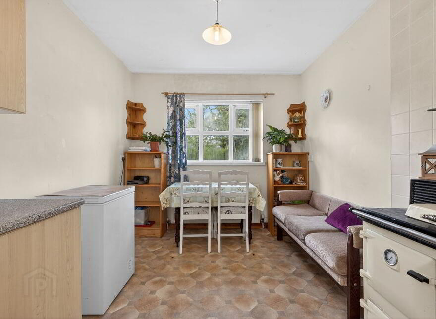 74 Lisnevenagh Road, Ballymena, BT42 2LL