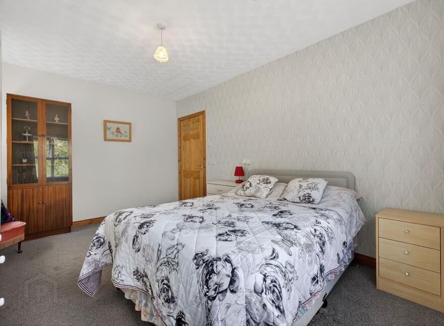 74 Lisnevenagh Road, Ballymena, BT42 2LL