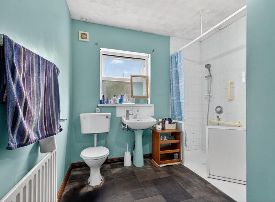 74 Lisnevenagh Road, Ballymena, BT42 2LL