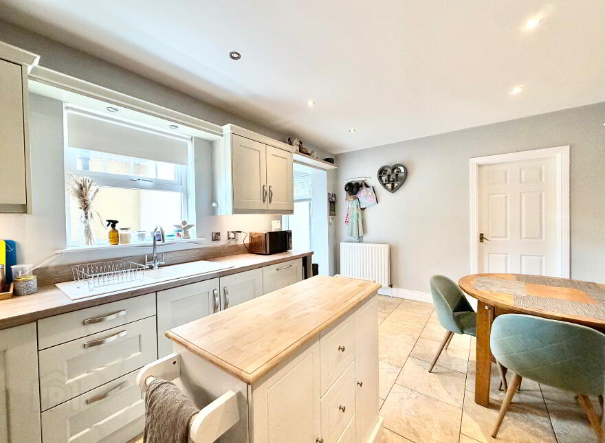 12 Lambrook Meadows, Omagh, BT78 5SJ