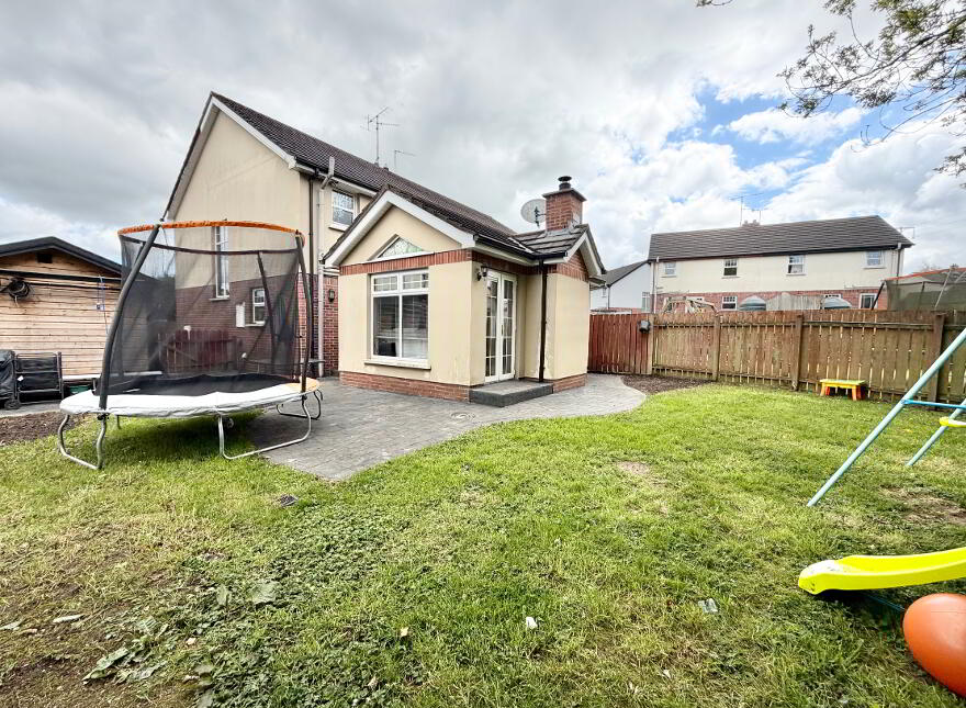 12 Lambrook Meadows, Omagh, BT78 5SJ