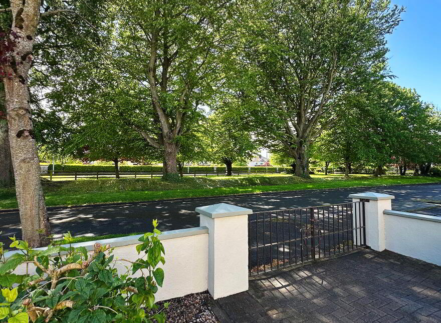 7 Blackwater Park, Enfield, A83A099