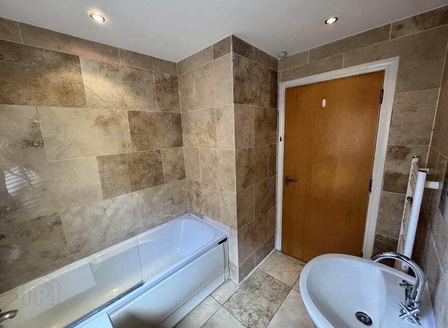 Apt 4, Old Shore Studios, Old Shore Road, Carrickfergus, BT38 8ZJ