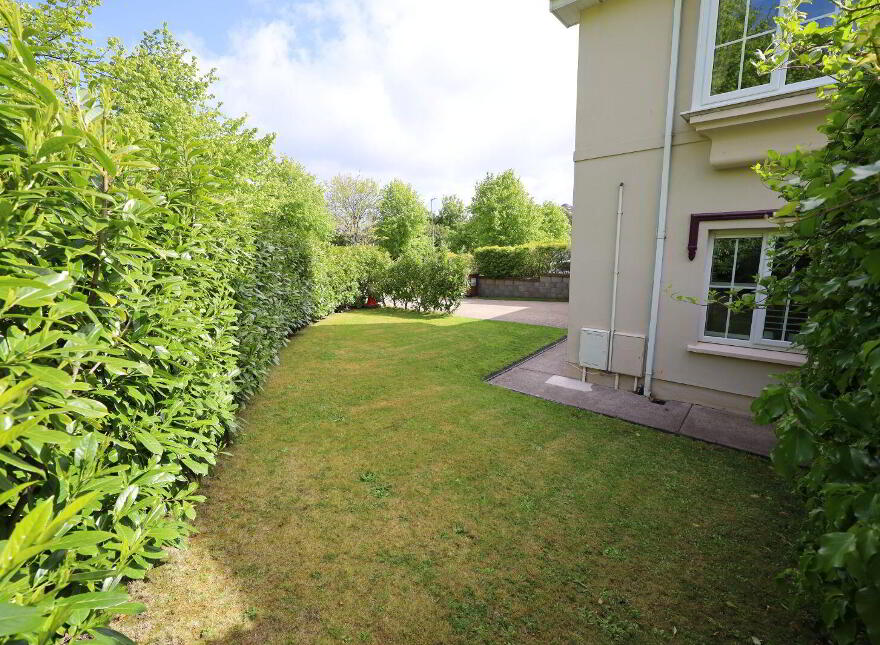 94 Brightwater, Crosshaven, P43TF79