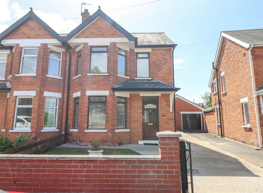 116 Orangefield Crescent, Belfast, BT6 9GJ
