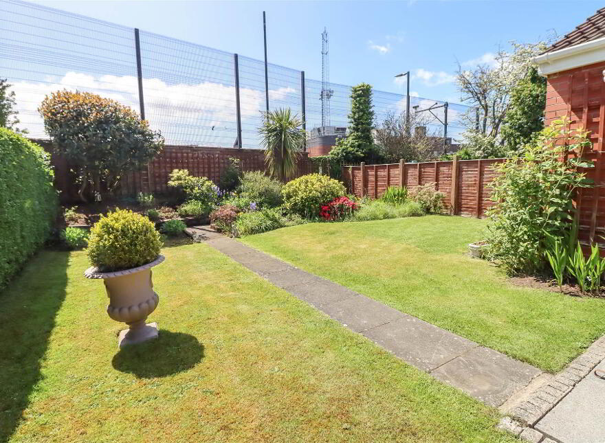 116 Orangefield Crescent, Belfast, BT6 9GJ