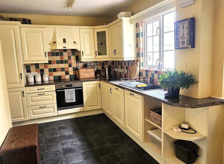 17 Lakeview, Lisnaskea, BT92 0HU
