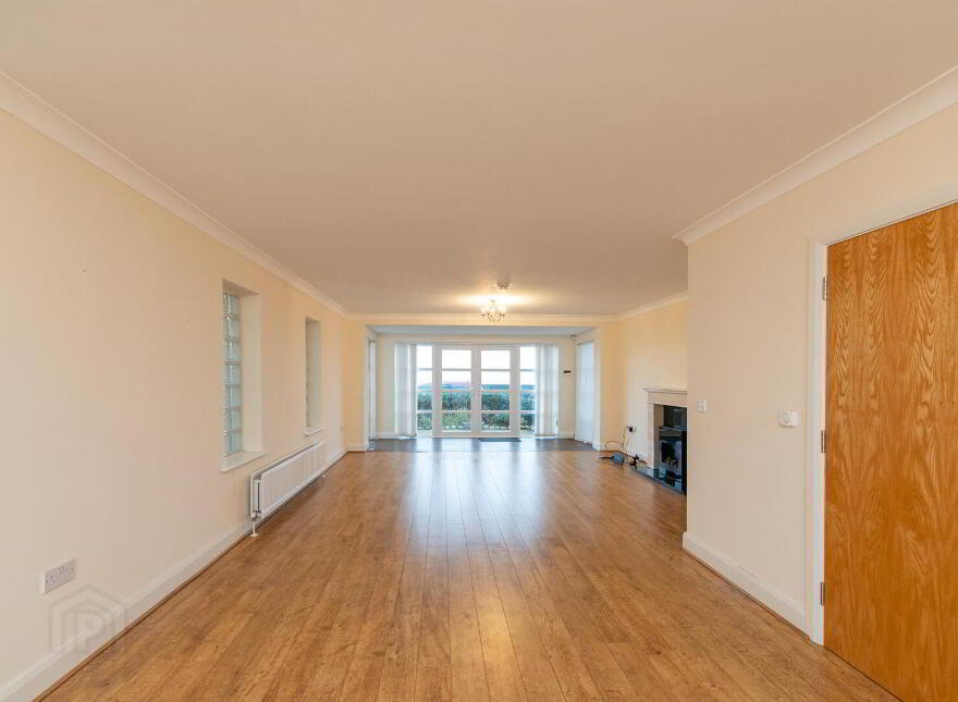 Apt 2, 10 Rhanbuoy Park, Carrickfergus, BT38 8BS