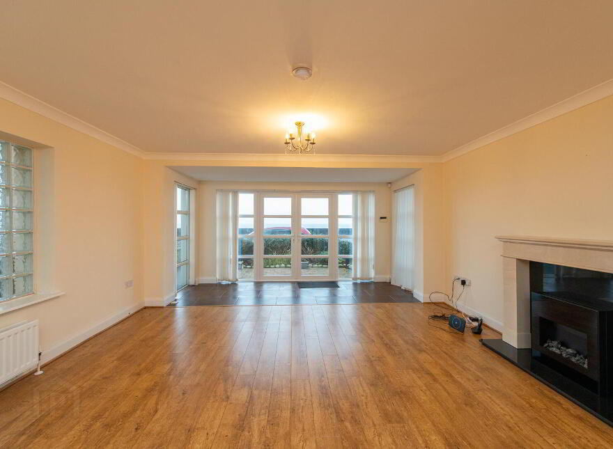 Apt 2, 10 Rhanbuoy Park, Carrickfergus, BT38 8BS
