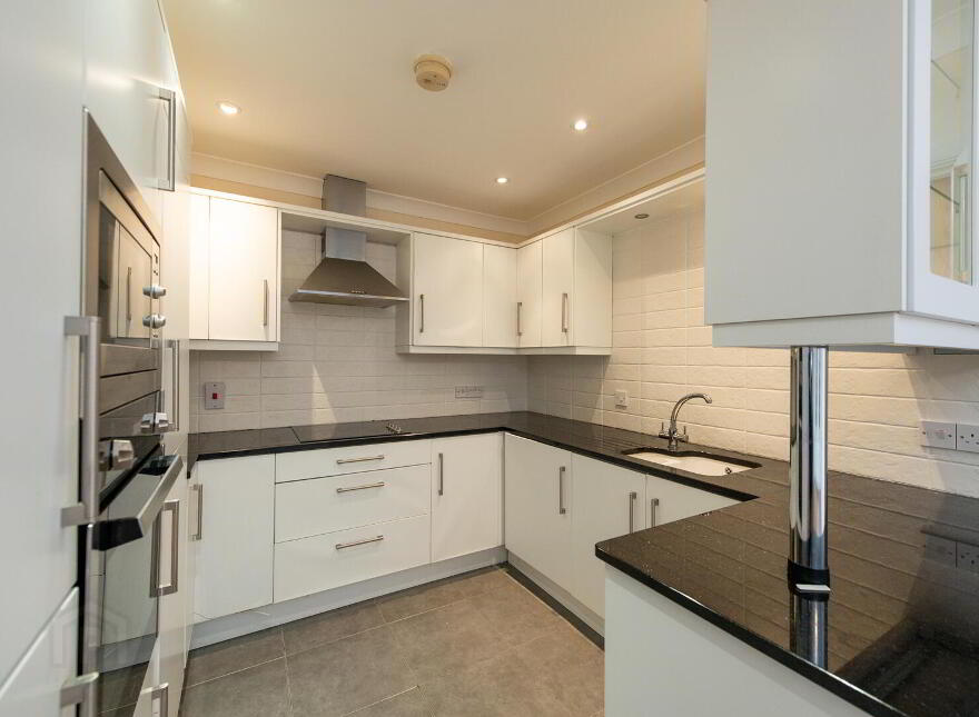 Apt 2, 10 Rhanbuoy Park, Carrickfergus, BT38 8BS