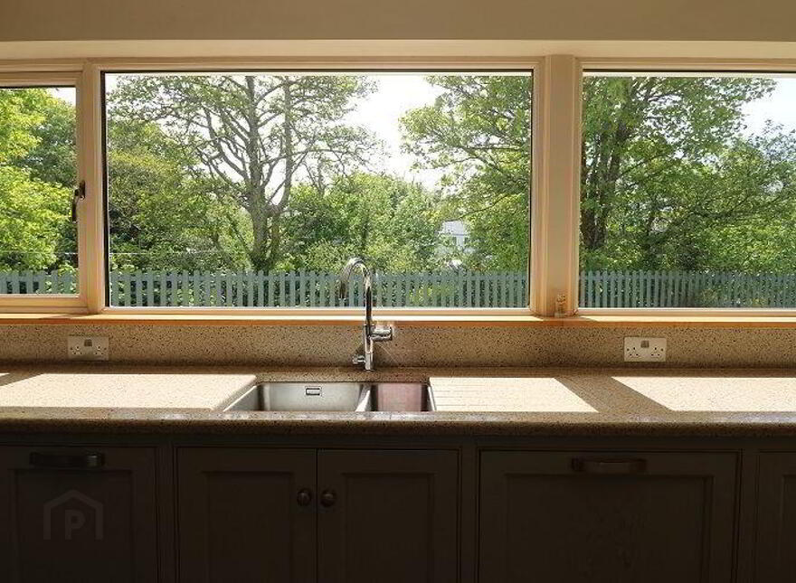 4 The Low Road, Clifden, H71X560