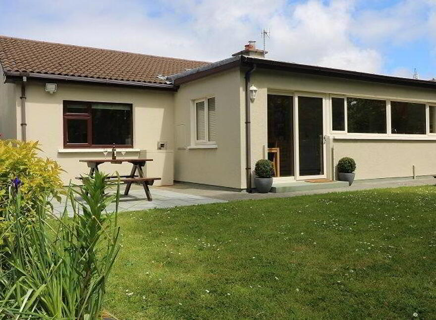 4 The Low Road, Clifden, H71X560
