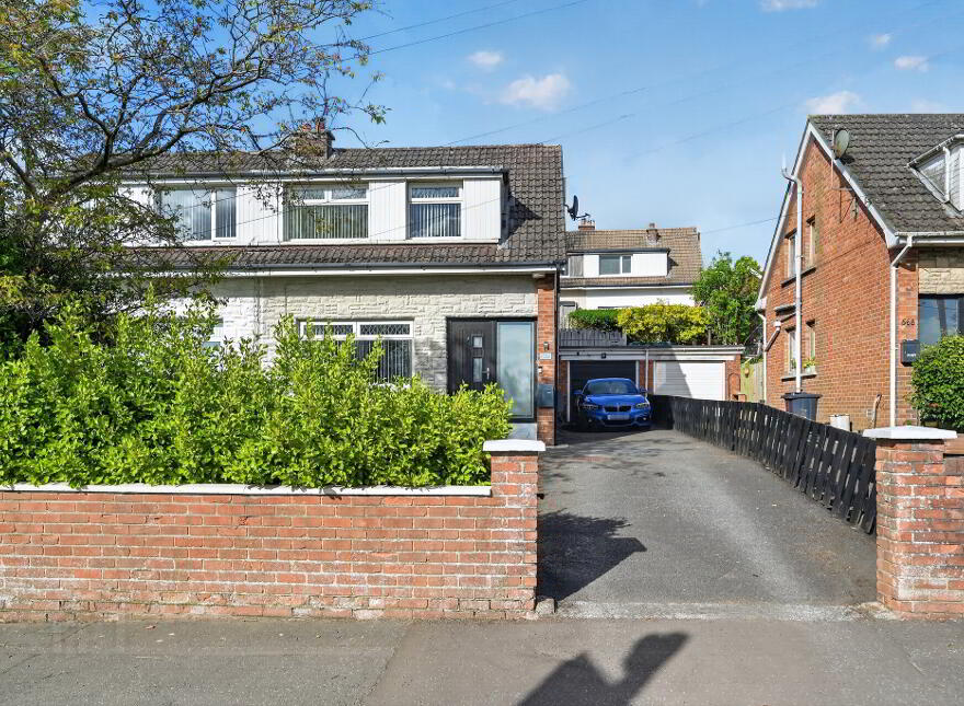 566 Saintfield Road, Belfast, BT8 8BL