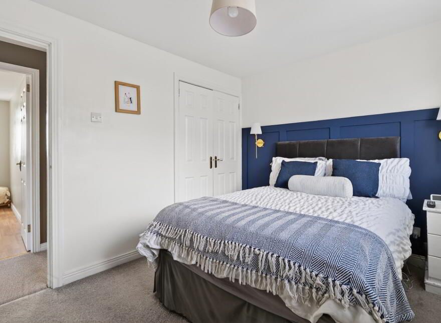 566 Saintfield Road, Belfast, BT8 8BL