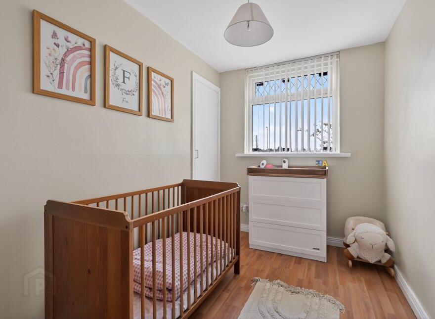 566 Saintfield Road, Belfast, BT8 8BL