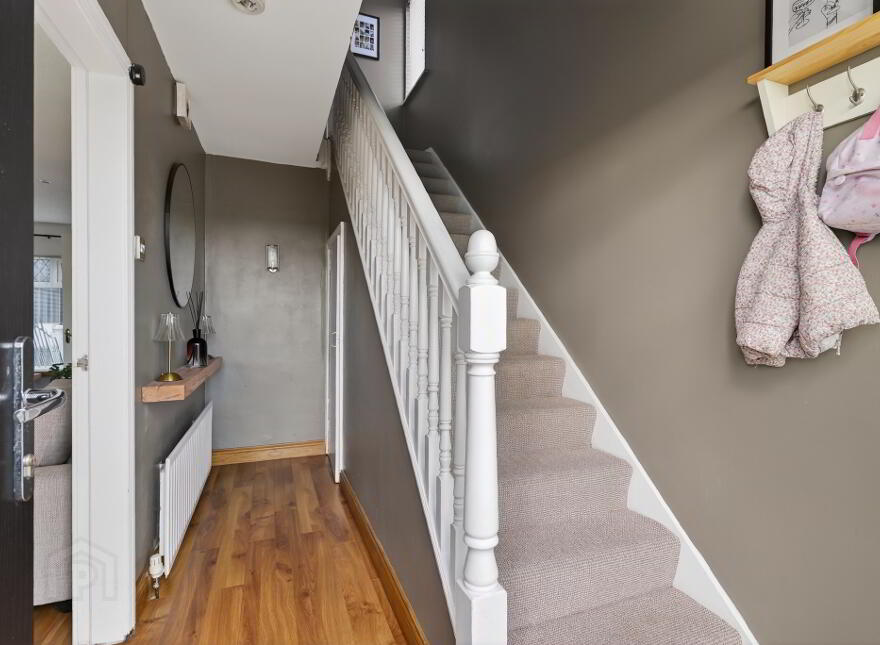 566 Saintfield Road, Belfast, BT8 8BL