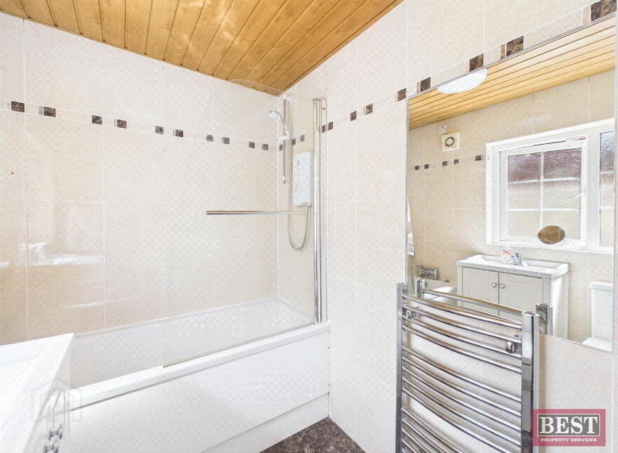26 Main Avenue, Newry, BT35 6EY
