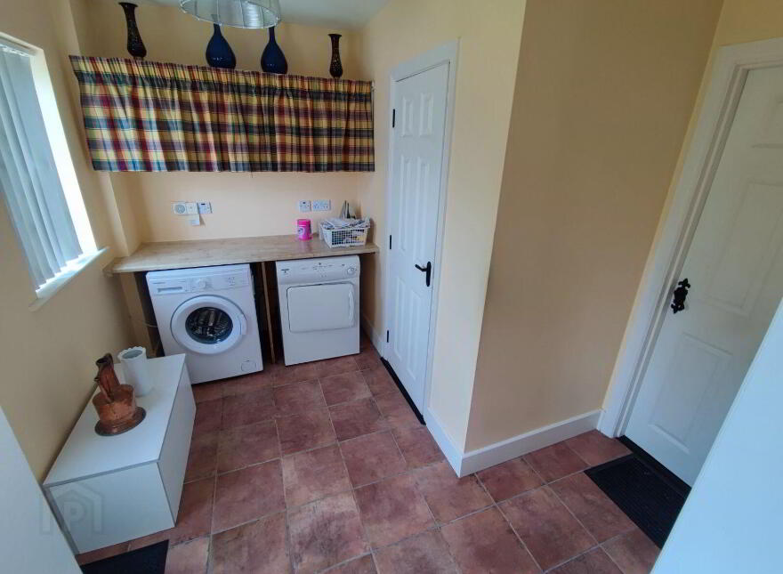 17 The Steeples, Ramelton, F92Y890