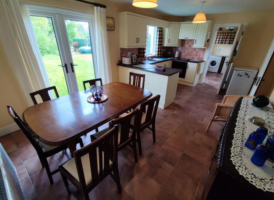 17 The Steeples, Ramelton, F92Y890