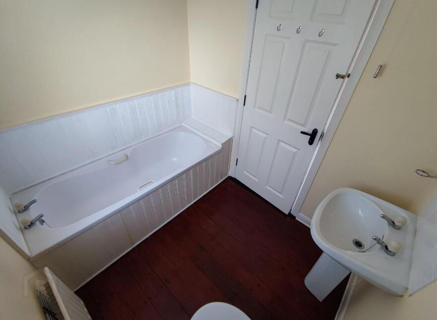 17 The Steeples, Ramelton, F92Y890