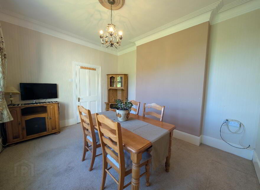 Park Road, Swinford, F12R768