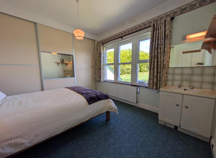 Park Road, Swinford, F12R768
