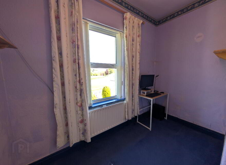 Park Road, Swinford, F12R768