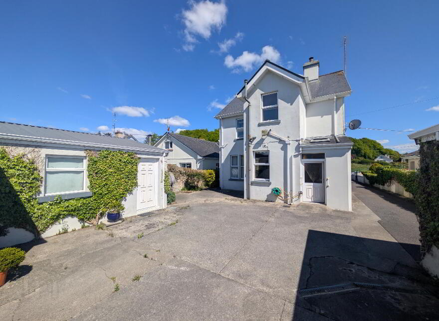 Park Road, Swinford, F12R768