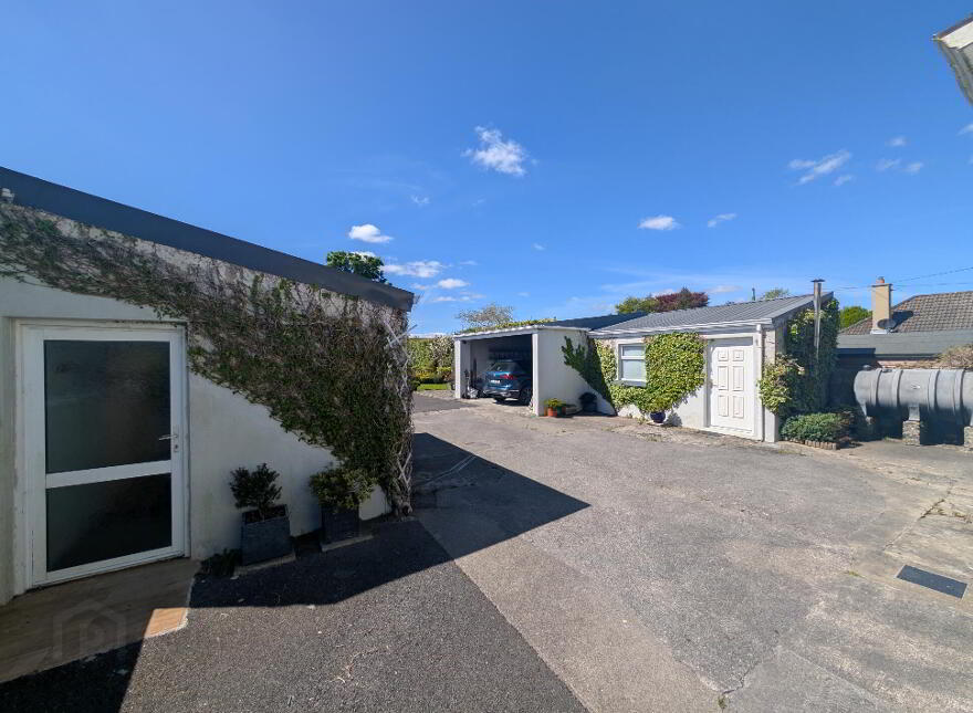 Park Road, Swinford, F12R768