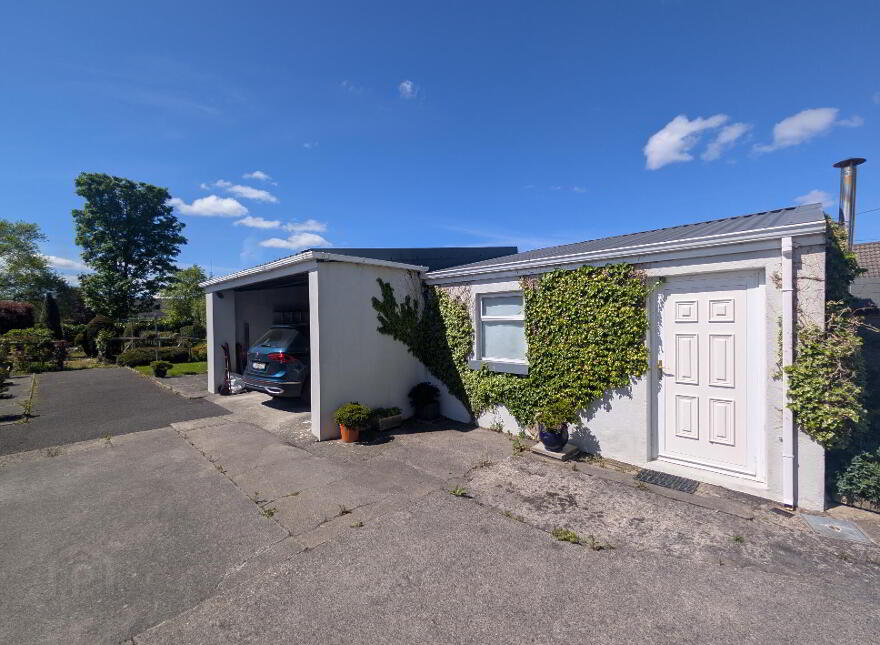Park Road, Swinford, F12R768