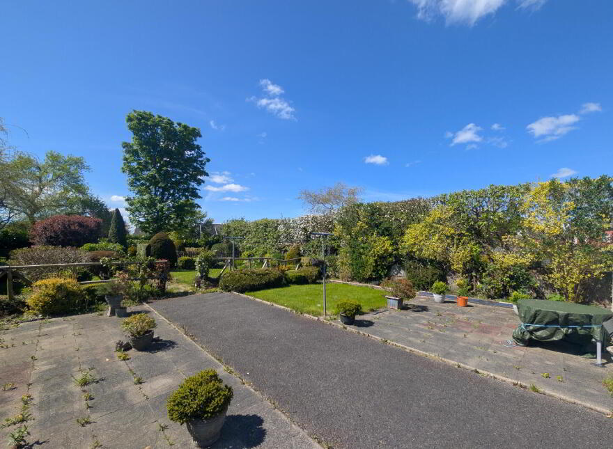 Park Road, Swinford, F12R768