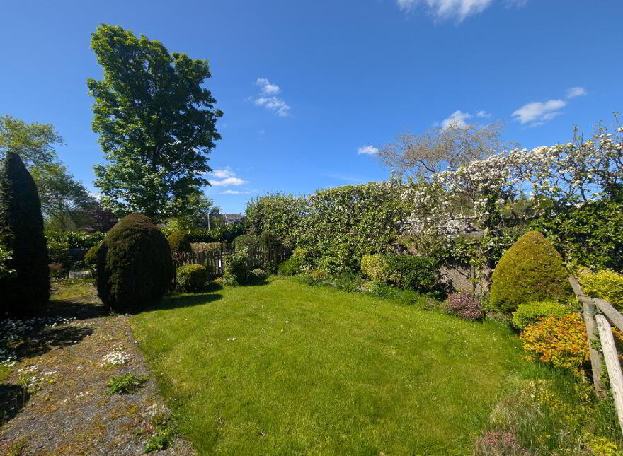 Park Road, Swinford, F12R768