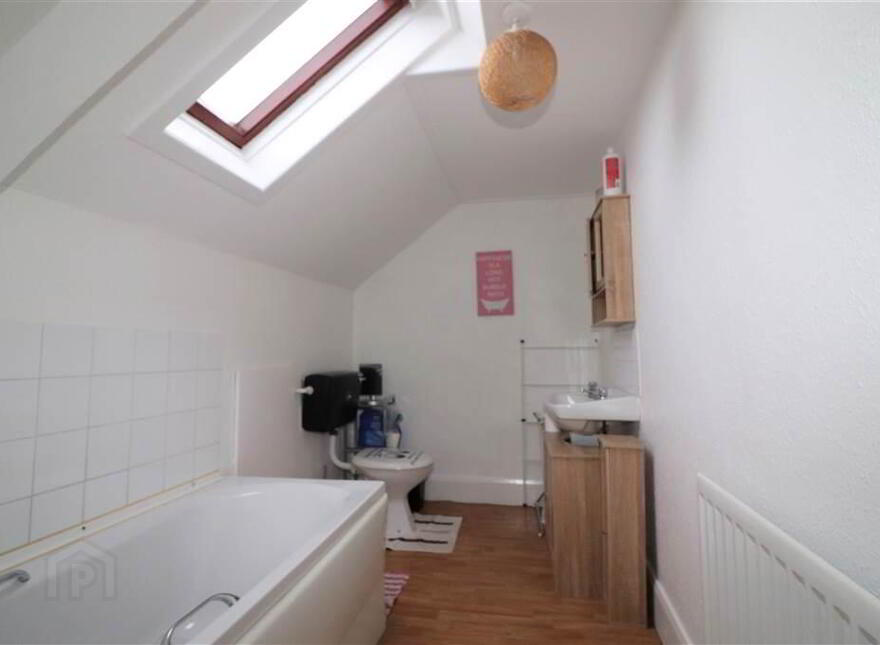 5a Main Street, Ballynahinch, BT24 8DN