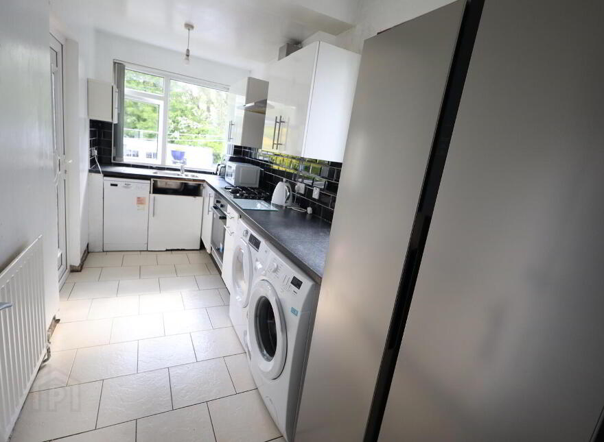 646 Oldpark Road, Belfast, BT14 6QL