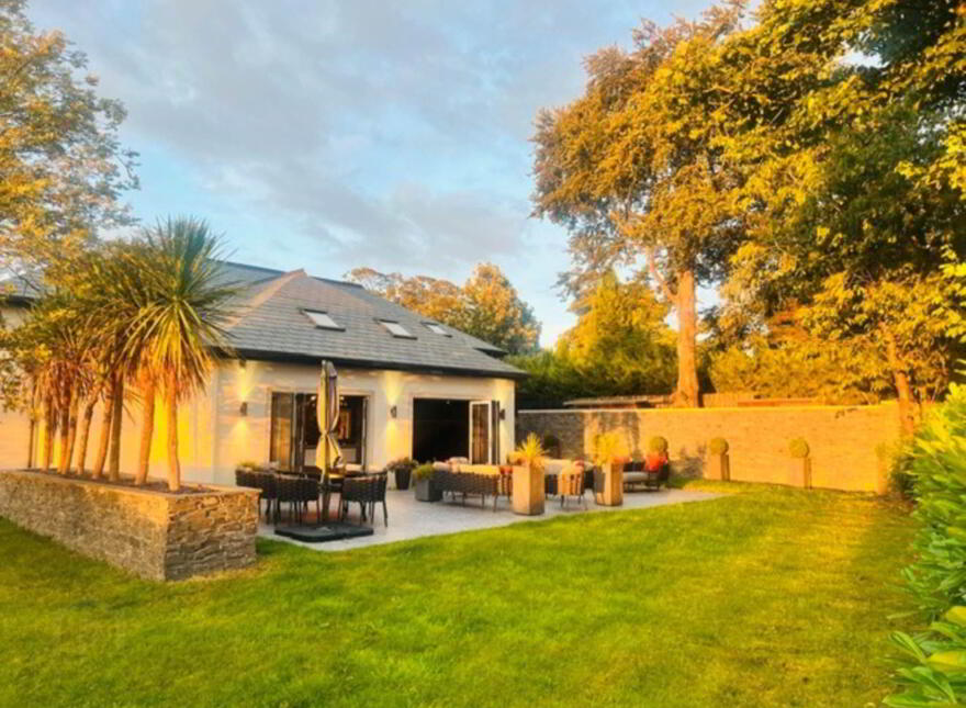 202 Dromara Road, Hillsborough, BT26 6QW