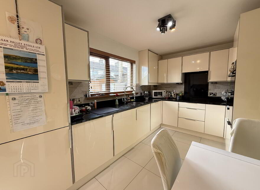 5 Curtis Walk, Lisburn, BT28 1HE