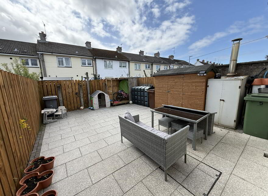 5 Curtis Walk, Lisburn, BT28 1HE