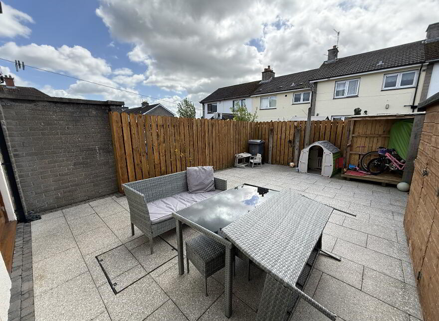 5 Curtis Walk, Lisburn, BT28 1HE