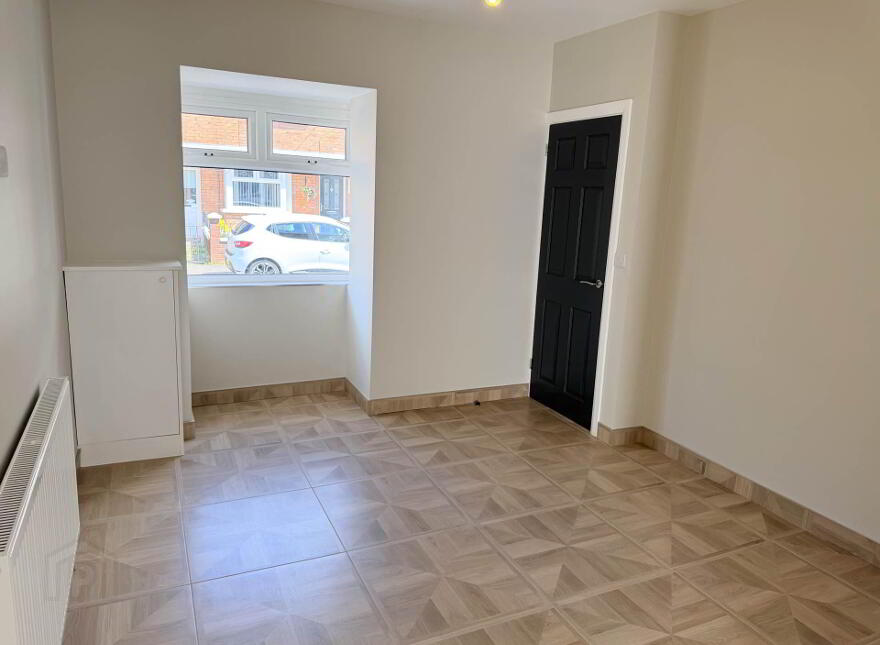 18 Bloomfield Crescent, Belfast, BT5 5AT