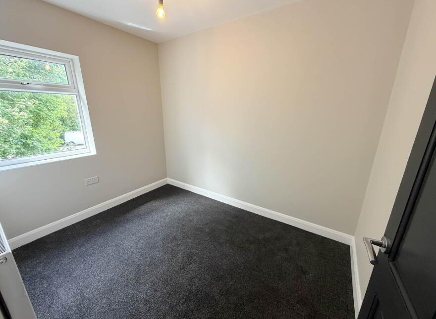 18 Bloomfield Crescent, Belfast, BT5 5AT