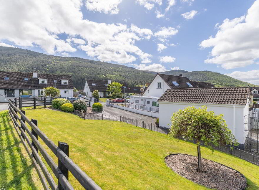 17 Rosswood, Rostrevor, BT34 3DZ