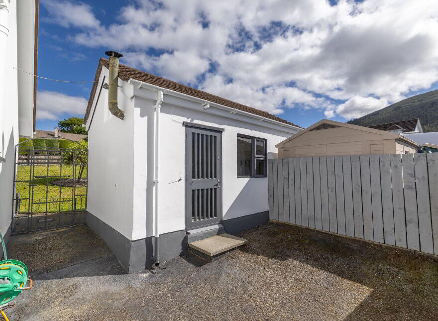 17 Rosswood, Rostrevor, BT34 3DZ
