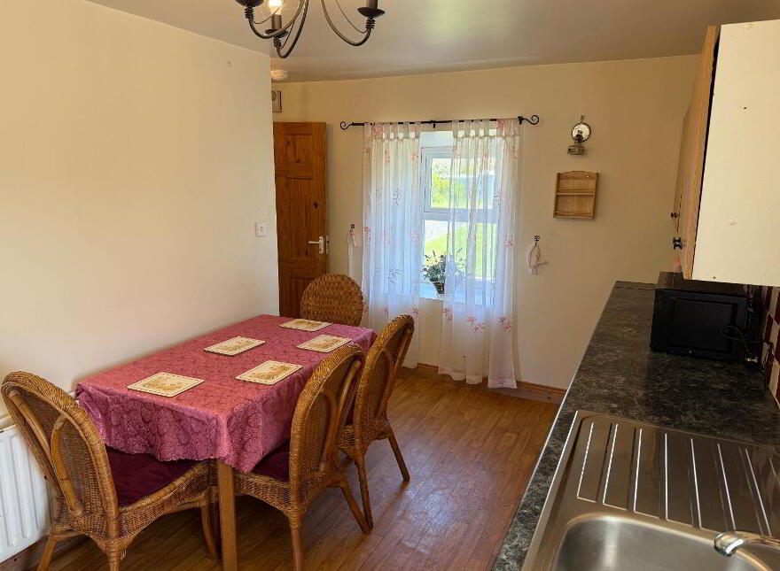 Ballynavenooragh, Ballydavid, V92P9T2