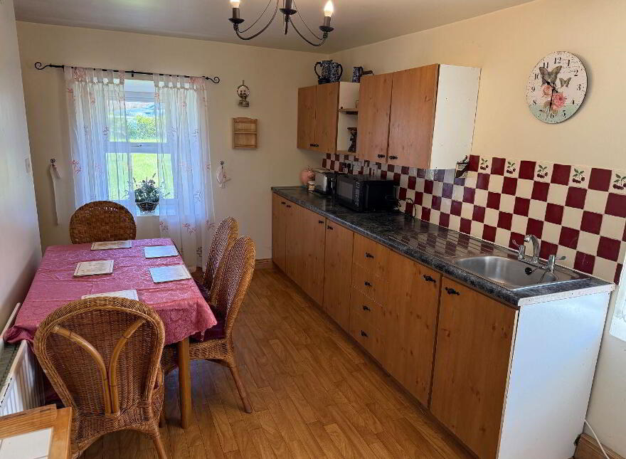 Ballynavenooragh, Ballydavid, V92P9T2